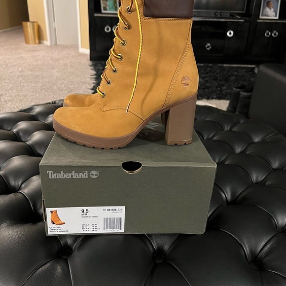 Size 9.5 Women Camdale 6 Inch Wheat Timberland Boots - Picture 4 of 4